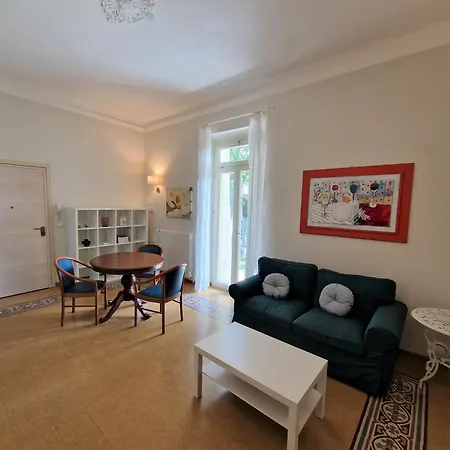 Holiday home Charme & Garden